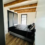 Houseboat In Amsterdam 6-Pax Amsterdam
