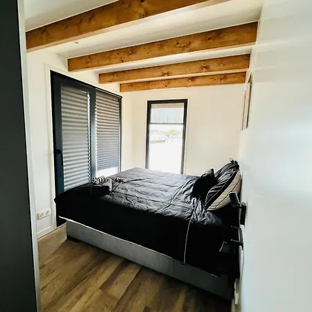 Houseboat In 6-pax Amsterdam