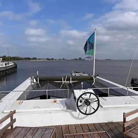 Botel Houseboat In Amsterdam 6-Pax