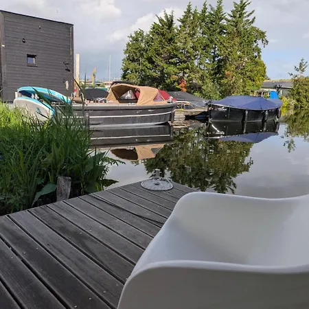 Houseboat In 6-pax Botel Amsterdam