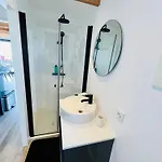 Houseboat In Amsterdam 6-Pax *